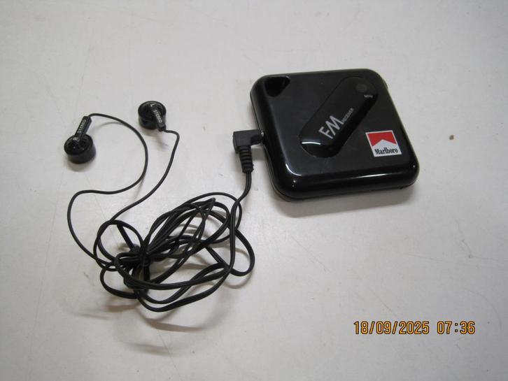 marlboro fm receiver werkt radio draagbaar (354), Audio, Tv en Foto, Radio's, Gebruikt, Radio, Ophalen of Verzenden