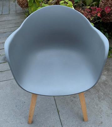 4 Grijze kuipstoelen voor buiten en binnen beschikbaar voor biedingen