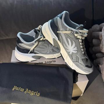 Palm amgels schoenen 44 beschikbaar voor biedingen