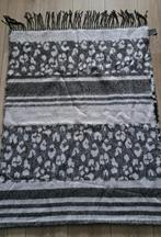 Sjaal/omslagdoek, Ophalen of Verzenden, Zo goed als nieuw, Maat 46/48 (XL) of groter, Sjaal