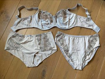 Prika Donna bh 95E + 2 broekjes 46/XXL beschikbaar voor biedingen