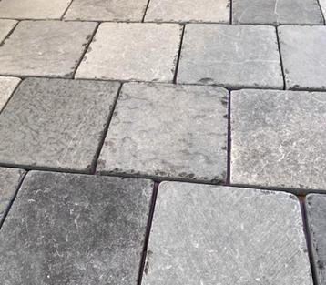 Hardsteen vloertegels Restanten beschikbaar voor biedingen