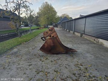 Caterpillar smalle banaan graaf bak / uitduwbak cw 30 s60 beschikbaar voor biedingen