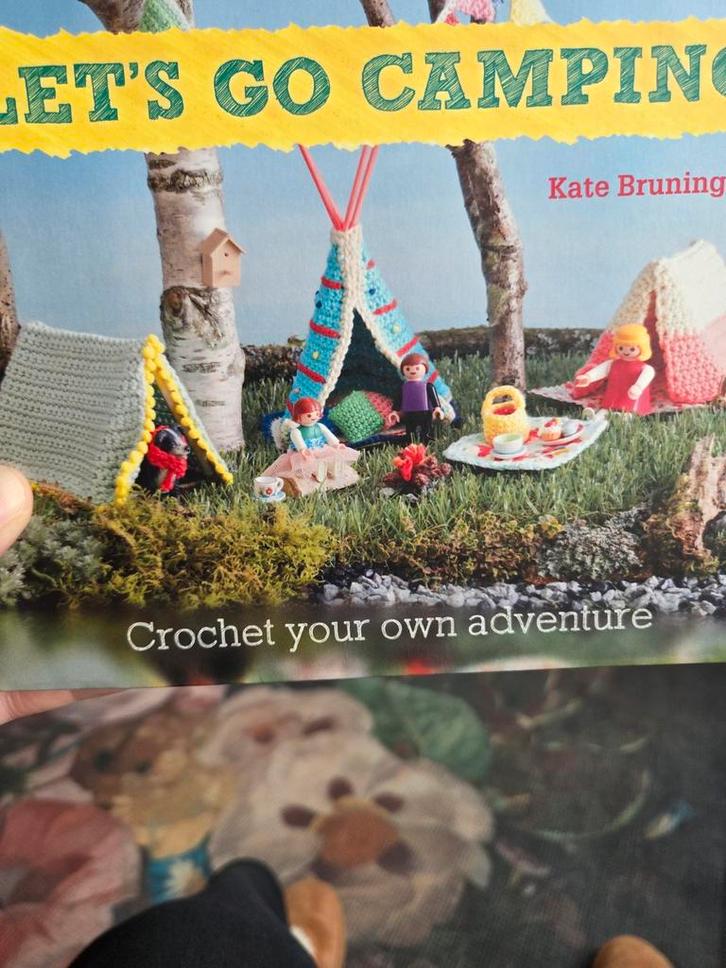 Haakboek: Let's Go Camping - Kate Bruning, Boeken, Hobby en Vrije tijd, Nieuw, Breien en Haken, Geschikt voor kinderen, Ophalen of Verzenden