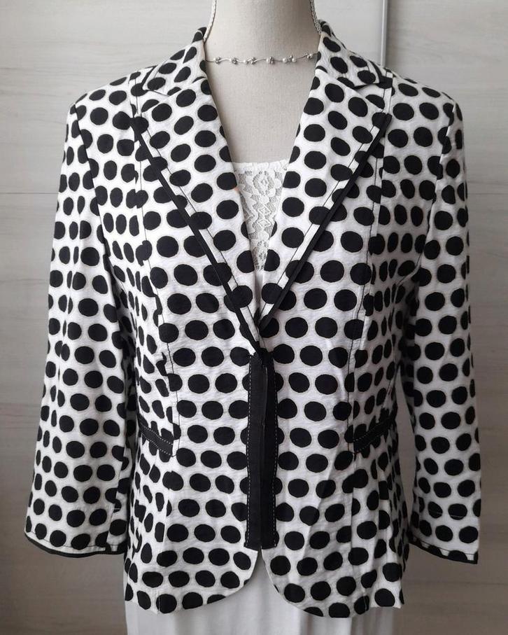 Zwart-wit Gestippeld Jasje Gerry Weber maat 38 / 40, Kleding | Dames, Jasjes, Kostuums en Pakken, Gedragen, Jasje, Maat 38/40 (M)