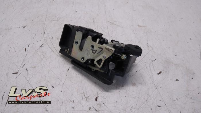 Deurslot Mechaniek 4Deurs links-achter van een Chevrolet Spa, Auto-onderdelen, Carrosserie en Plaatwerk, Chevrolet, Gebruikt, 3 maanden garantie