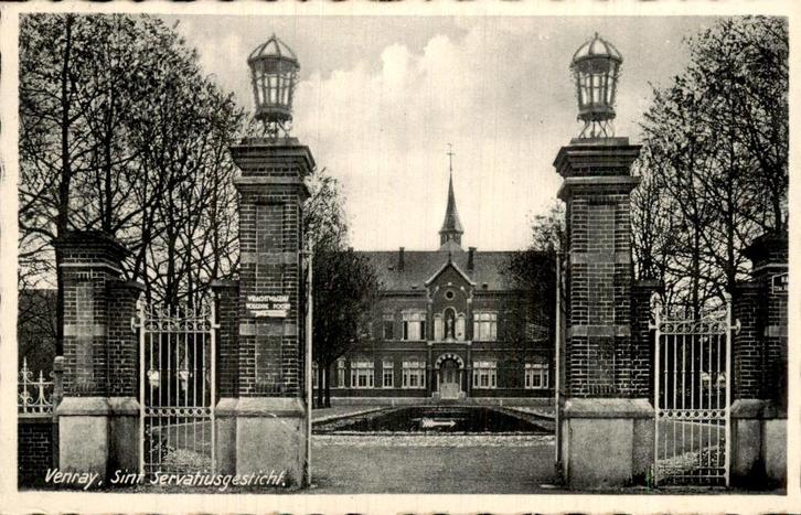 Venray - Sint Servatiusgesticht, Verzamelen, Ansichtkaarten | Nederland, Gelopen, Limburg, Voor 1920, Ophalen of Verzenden