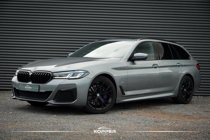 BMW 5-serie Touring 530i High Executive / M-Pakket / Pano /, Auto's, BMW, Bedrijf, Te koop, 5-Serie, 360° camera, ABS, Adaptieve lichten