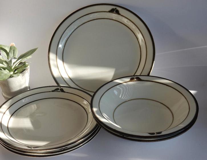 Rorstrand Sweden Nordica borden jaren 70  by Jacky Lynd, Huis en Inrichting, Keuken | Servies, Zo goed als nieuw, Bord(en), Effen