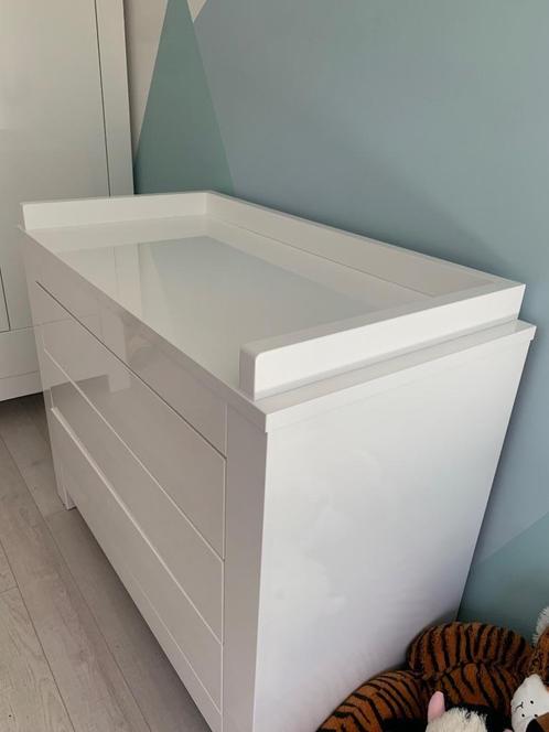 Zgan: complete 4-delige babykamer Kidsmill Alaska hoogglans, Kinderen en Baby's, Kinderkamer | Complete kinderkamers, Zo goed als nieuw