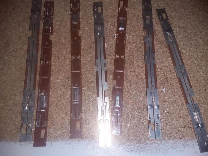 roco 40311 interieur verlichting nog 7 keer
verlichtings set, Hobby en Vrije tijd, Modeltreinen | H0, Zo goed als nieuw, Wagon