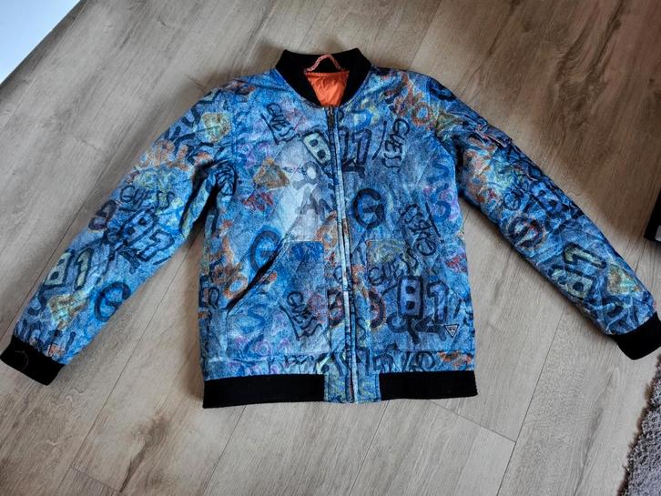 Guess Reversible Bomberjack - Graffiti Print - 140 146  💫, Kinderen en Baby's, Kinderkleding | Maat 146, Zo goed als nieuw, Jongen of Meisje