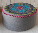 Fairtrade wollen poef Happinez, Ophalen of Verzenden, Zo goed als nieuw, Rond