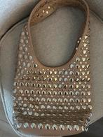 Loavies beige tas met studs, Ophalen of Verzenden, Zo goed als nieuw, Beige, Handtas