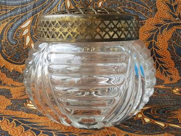 Mooie grote oude rose bowl uit Engeland van glas en koper. beschikbaar voor biedingen
