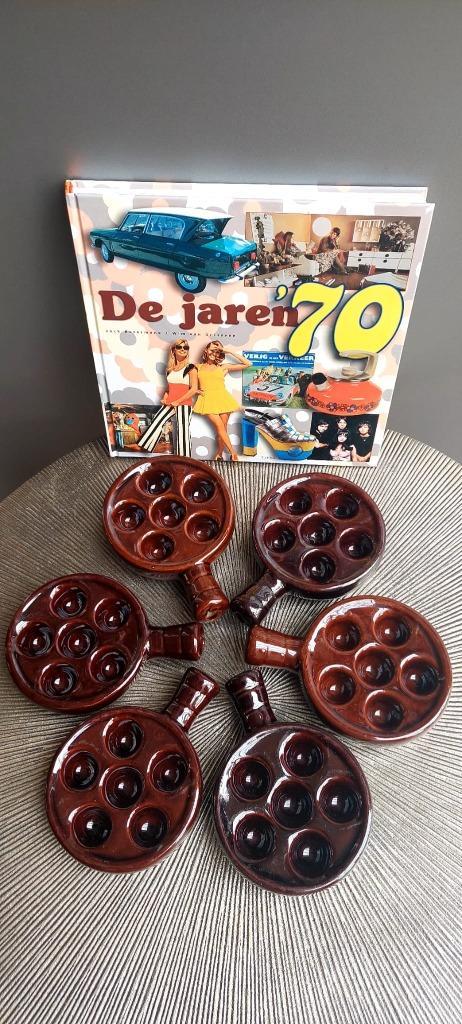 6 vintage slakken pannetjes slakkenschaaltjes slakken pan, Huis en Inrichting, Keuken | Servies, Zo goed als nieuw, Bord(en), Overige stijlen