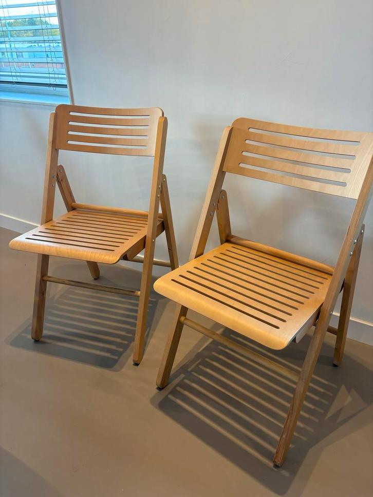 Partij van 30 inklapbare stoelen - Scandinavisch ontwerp, Huis en Inrichting, Stoelen, Zo goed als nieuw, Vijf, Zes of meer stoelen