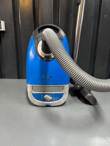 Miele stofzuiger c2 beschikbaar voor biedingen