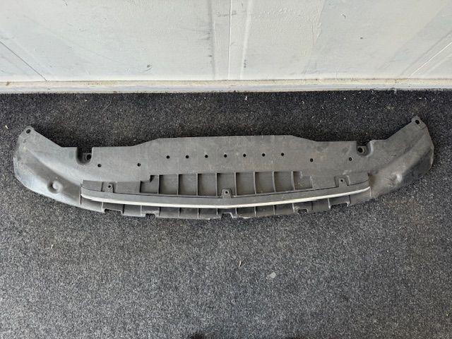 Mercedes S Klasse W222 Bodemplaat Bumperlip A2225200400, Auto-onderdelen, Carrosserie en Plaatwerk, Mercedes-Benz, Voor, Gebruikt