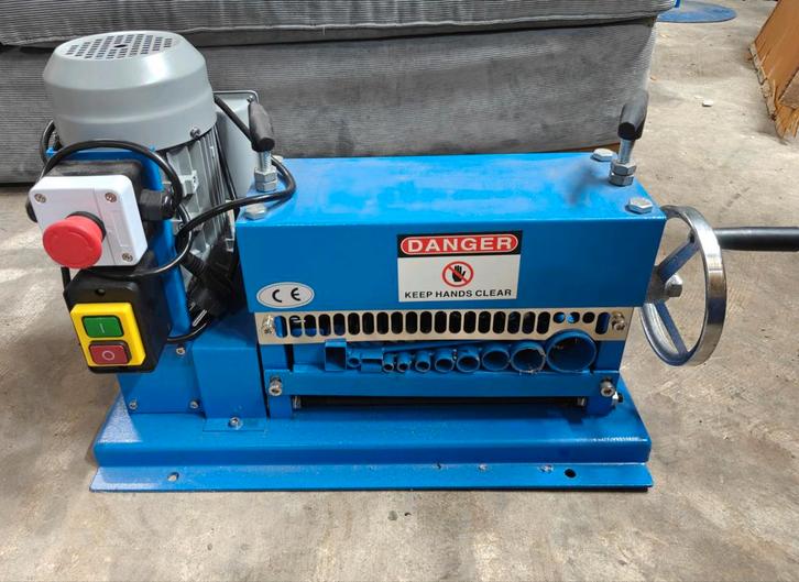 Kabelstripmachine, Doe-het-zelf en Verbouw, Gereedschap | Handgereedschap, Zo goed als nieuw, Ophalen