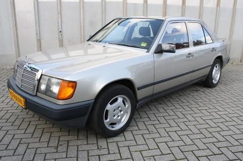 Mercedes-Benz E-Klasse 200D (bj 1985), Auto's, Mercedes-Benz, Bedrijf, Te koop, 200-Serie, Diesel, Sedan, Handgeschakeld, Geïmporteerd
