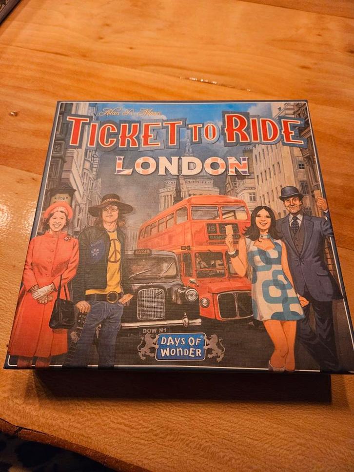 Ticket to Ride: Londen - Reis door de stad!, Hobby en Vrije tijd, Gezelschapsspellen | Bordspellen, Nieuw, Een of twee spelers
