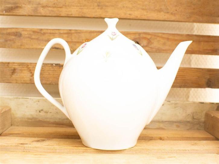 porseleinen theepot 31343, Huis en Inrichting, Keuken | Servies, Gebruikt, Overige typen, Overige stijlen, Porselein, Ophalen of Verzenden
