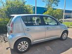 Daihatsu Sirion 1.3 2005 Grijs super goede en nette auto nw, Auto's, Daihatsu, Voorwielaandrijving, Stof, Metallic lak, Zwart