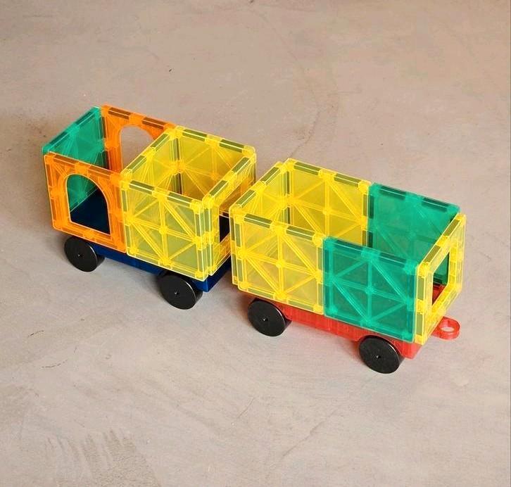 2 magnetische auto's Magnetic Tiles | Nieuw, Kinderen en Baby's, Speelgoed | Bouwstenen, Nieuw, Ophalen of Verzenden