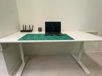 IKEA Bureau Bekant - In hoogte verstelbaar, Huis en Inrichting, Ophalen, In hoogte verstelbaar, Zo goed als nieuw, Bureau