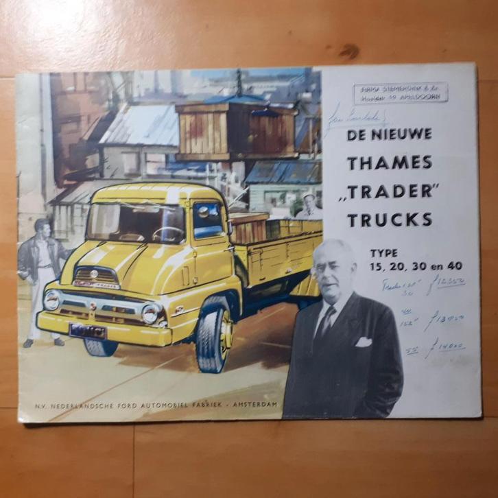 Oude Thames Trader Truck brochure Nederlandse folder FORD UK, Boeken, Auto's | Folders en Tijdschriften, Gelezen, Overige merken