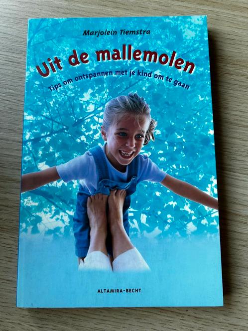 Uit de mallemolen, Boeken, Zwangerschap en Opvoeding, Zo goed als nieuw, Zwangerschap en Bevalling, Ophalen of Verzenden