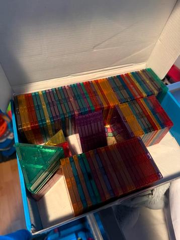 Nieuwe magneet blokken beschikbaar voor biedingen