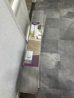 Laminaat (14m2) + Plakplinten - Nieuw in Verpakking, Doe-het-zelf en Verbouw, Ophalen, Kunststof, Nieuw, 10 m² of meer