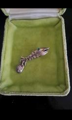 Zilveren Vis Hanger met Blauwe Ogen 3.5 cm., Gebruikt, Minder dan 4 cm, Ophalen of Verzenden, Met edelsteen