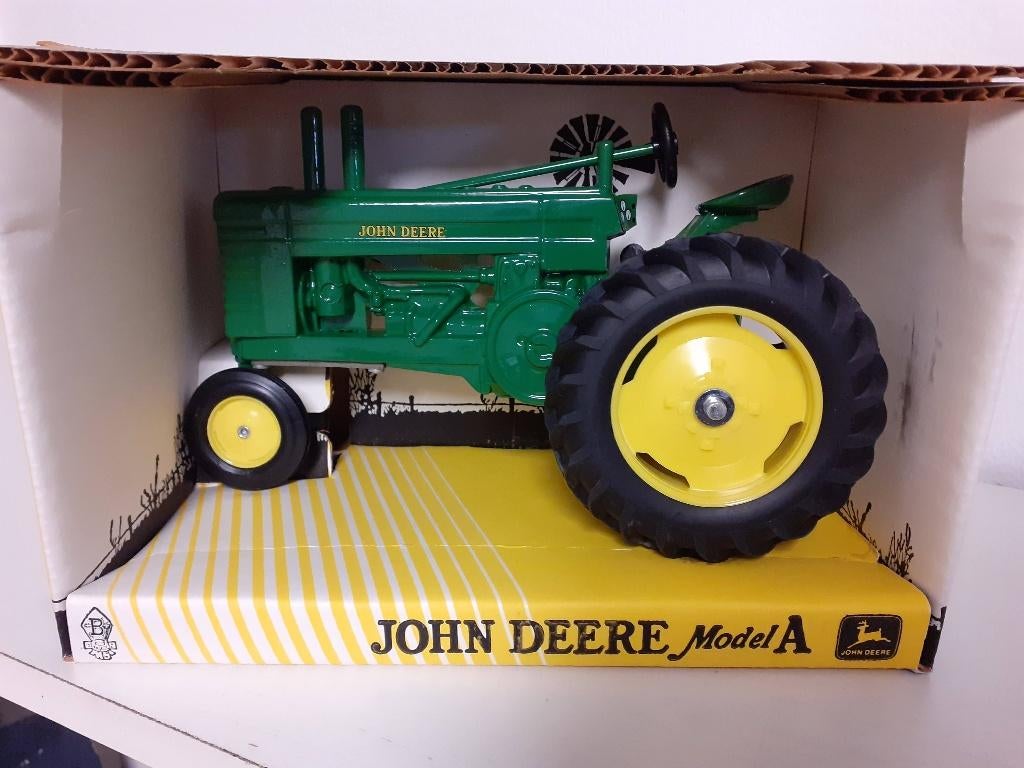 1/16 Tractor John Deere type A styled 1:16 Beckman High, Ophalen of Verzenden, Nieuw, Tractor of Landbouw