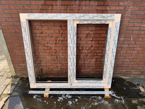Shuco kozijn creme draai kiep, Doe-het-zelf en Verbouw, Kozijnen en Schuifpuien, Raamkozijn, Hout, Ophalen
