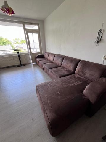 Gratis: Groot Hoekbank, Tv Kast, Antiek eettafel & Stoelen