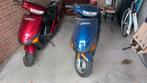 2 x Hyosung Rush SD50 snor (blauw en rood), Fietsen en Brommers, Snorfietsen en Snorscooters, Tweetakt, Gebruikt, Ophalen, Overige merken