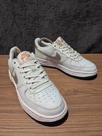 Nike Air Force 1 Premium 'Barely Grape' Size 36, Kleding | Dames, Schoenen, Nike, Ophalen of Verzenden, Sneakers of Gympen, Grijs