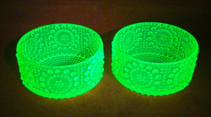 Riihimäen Lasi Uranium / vaseline glas Bakjes, Antiek en Kunst, Antiek | Glas en Kristal, Ophalen of Verzenden