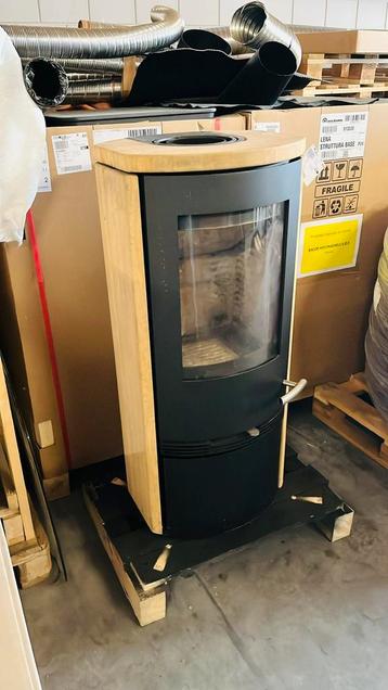 Licht gebruikte TermaTech kachel TT20SA 5kW izgst zand kleur beschikbaar voor biedingen