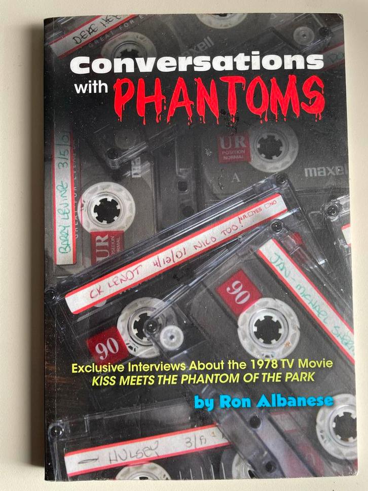 KISS Meets the Phantom of the Park - Boek van Ron Albanese, Boeken, Film, Tv en Media, Gelezen, Film- of Tv-bewerking, Ophalen of Verzenden