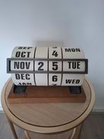 Leuke Vintage Kalender Decoratie, Huis en Inrichting, Woonaccessoires | Klokken, Ophalen