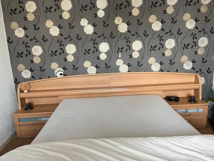 Tweepersoons bed 1.60 x 2.00, Huis en Inrichting, Slaapkamer | Bedden, Gebruikt, Tweepersoons, 160 cm, 200 cm, Hout, Bruin, Ophalen