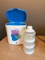 Gratis Melkpoedertoren + Bewaardoos voor Kunstvoeding, Kinderen en Baby's, Babyvoeding en Toebehoren, Ophalen, Zo goed als nieuw