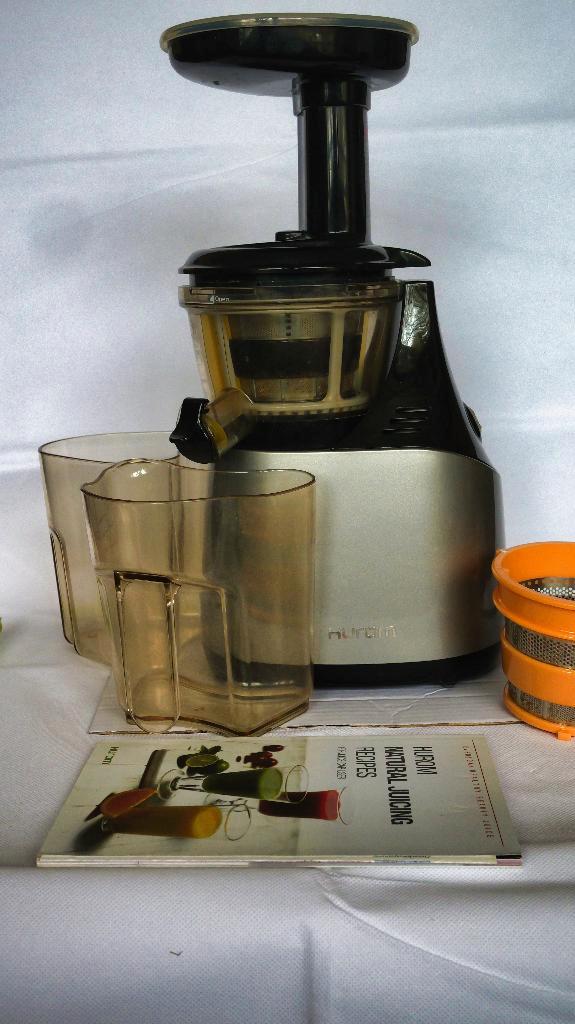 Hurom HE-DBE04 Slow Juicer, Witgoed en Apparatuur, Juicers, Gebruikt, Slowjuicer, Elektrisch, Ophalen of Verzenden