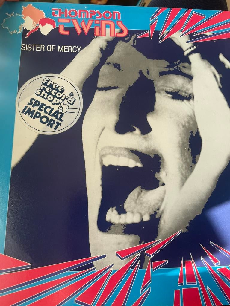 Maxi single thompson twins sister of mercy, Cd's en Dvd's, Vinyl | Rock, Ophalen of Verzenden, Zo goed als nieuw, 12 inch, Poprock