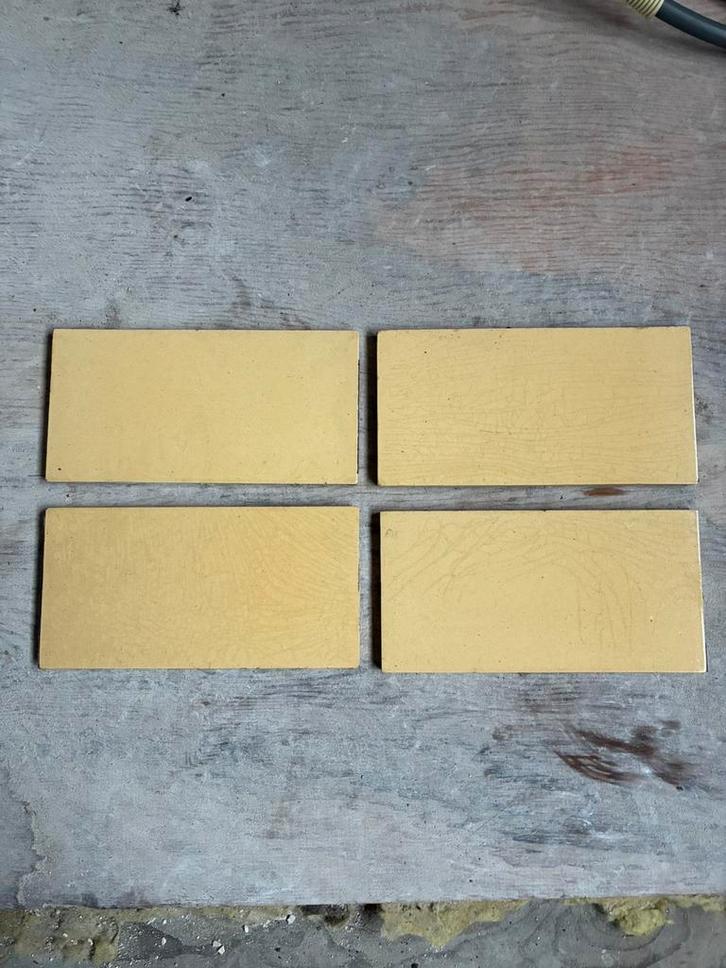 Orginele jaren ‘30 tegeltjes - napels geel, Doe-het-zelf en Verbouw, Tegels, Zo goed als nieuw, Wandtegels, Keramiek, Minder dan 20 cm