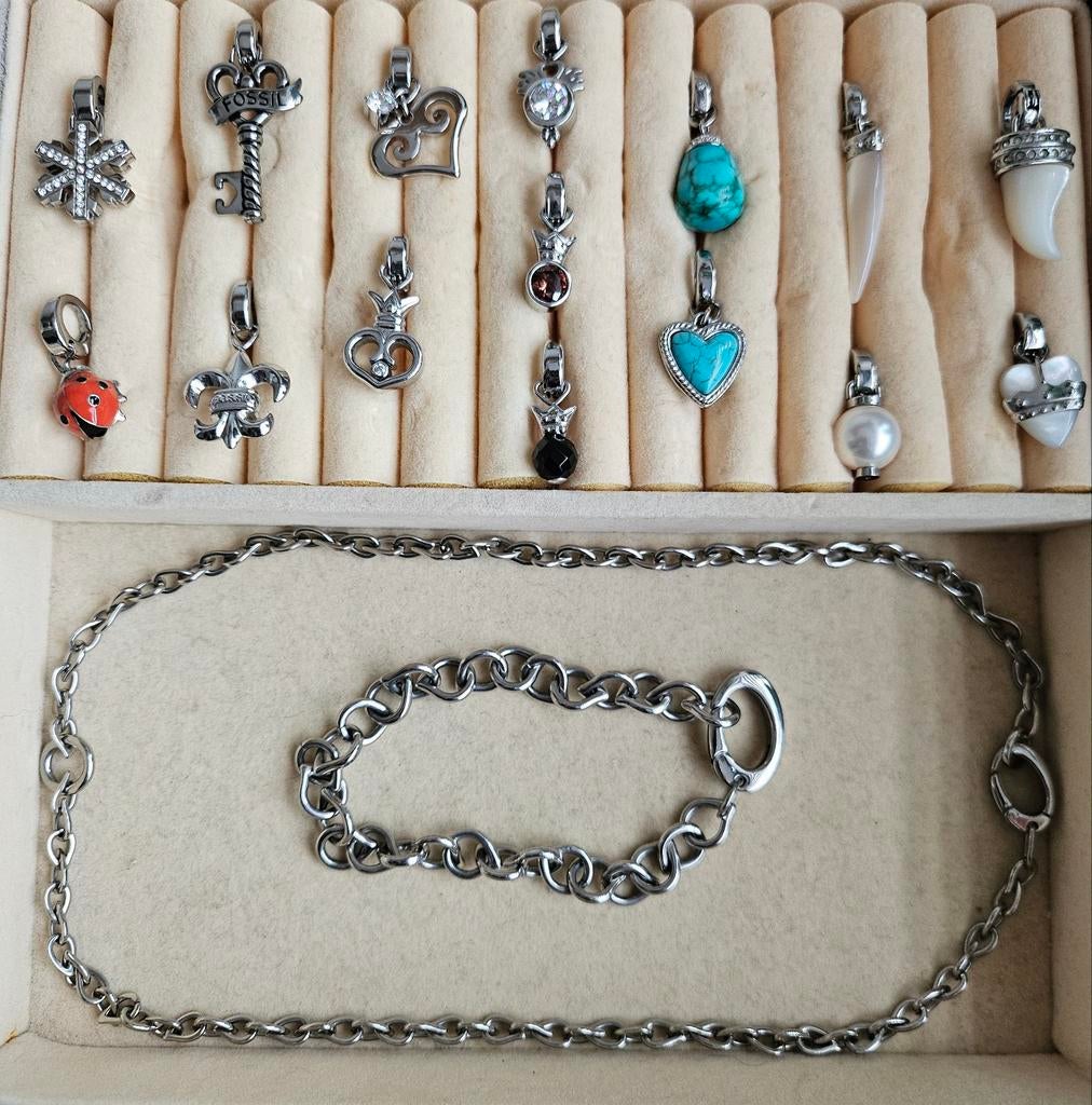 Originele Fossil Sieradenset: Armband, Ketting & Charms, Ophalen of Verzenden, Zo goed als nieuw, Zilver, Overige materialen